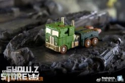 Dr.Wu DW-E04D Prime Commander Optimus Prime W/ Trailer -Show.Z Toys Deals Store 131a5ae228