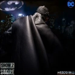 MEZCO Toyz DC Comics One:12 Collective Batman: Supreme Knight -Show.Z Toys Deals Store 441716361e