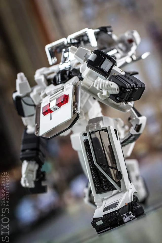 Takara MP-42 Masterpiece Cordon Diaclone Sunstreaker 4 Takara MP-42 Masterpiece Cordon Diaclone Sunstreaker - Image 4