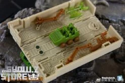 Dr.Wu DW-E04D Prime Commander Optimus Prime W/ Trailer -Show.Z Toys Deals Store 8174230dfd