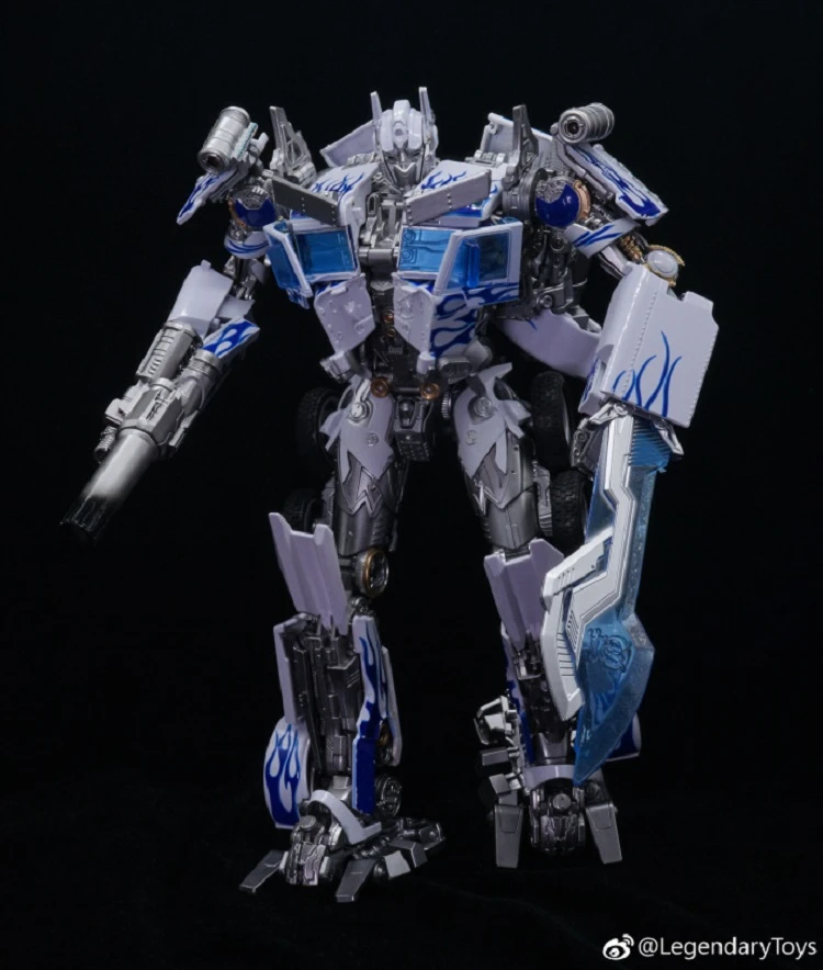 LegendaryToys LT02-W Optimus Prime MPM-04 White Version 4 LegendaryToys LT02-W Optimus Prime MPM-04 White Version - Image 4
