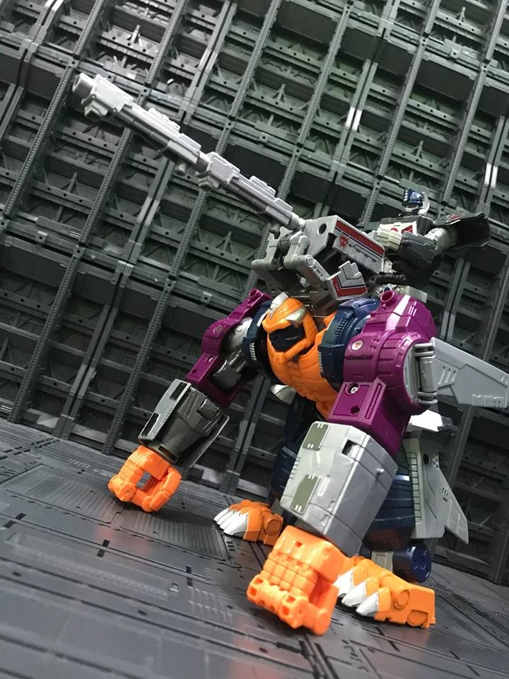 Hasbro PP-27 PP27 Optimal Optimus Power Of Prime Leader Class 5 Hasbro PP-27 PP27 Optimal Optimus Power Of Prime Leader Class - Image 5