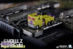 Dr.Wu DW-E04T Prime Commander Optimus Prime Toxitron Version W/ Trailer -Show.Z Toys Deals Store 9fe23ffeff