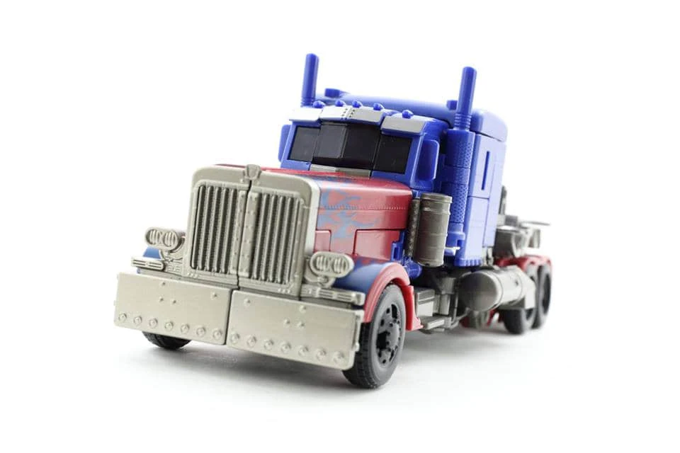 Weijiang SS-05 Optimus Prime MPSS Commander 3 Weijiang SS-05 Optimus Prime MPSS Commander - Image 3