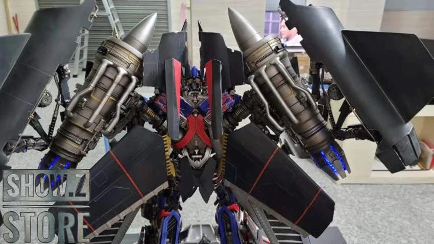 HEAT Studio Custom Made Jetpower Optimus Prime Statue 3 HEAT Studio Custom Made Jetpower Optimus Prime Statue - Image 3