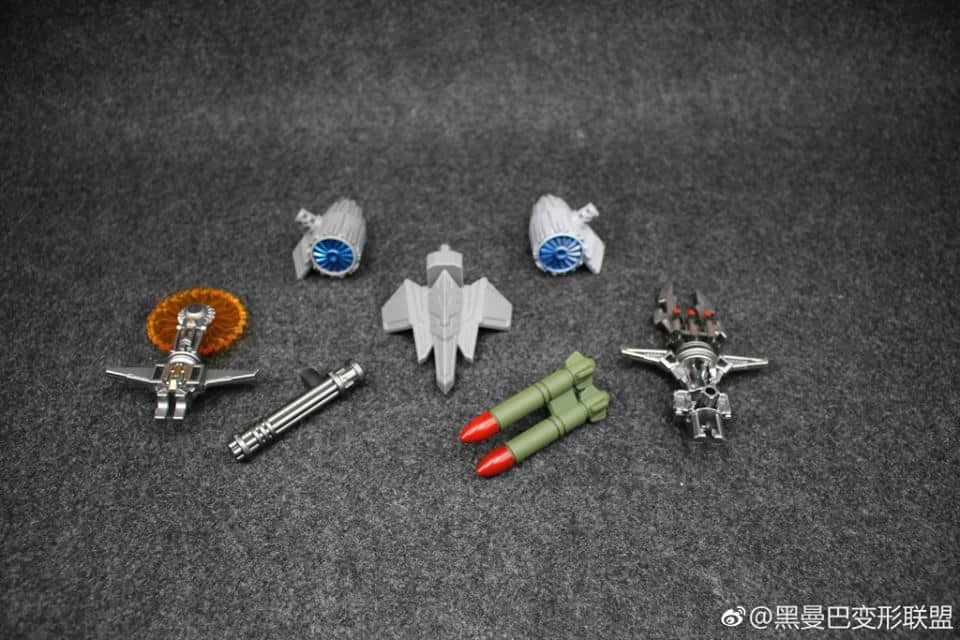 Black Mamba LS-04 LS04 Starscream SS-06 SS06 Oversized 15 Black Mamba LS-04 LS04 Starscream SS-06 SS06 Oversized - Image 15