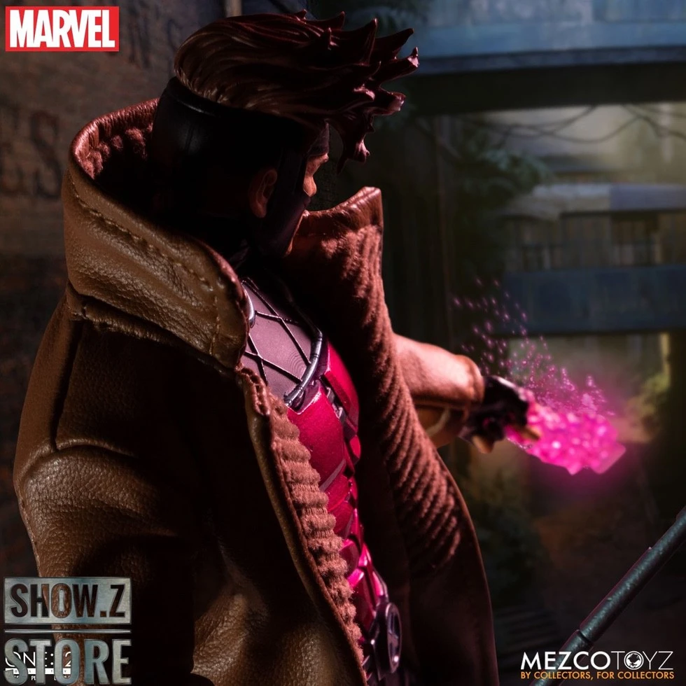 MEZCO Toyz One:12 Collective Gambit 4 MEZCO Toyz One:12 Collective Gambit - Image 4