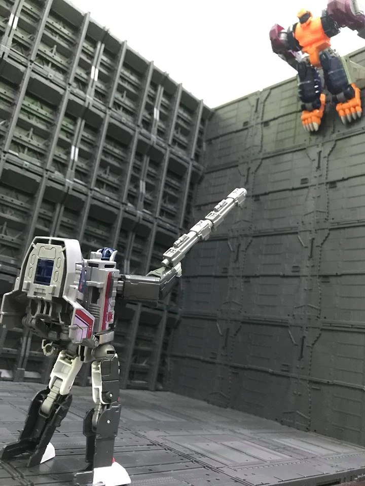 Hasbro PP-27 PP27 Optimal Optimus Power Of Prime Leader Class 2 Hasbro PP-27 PP27 Optimal Optimus Power Of Prime Leader Class - Image 2